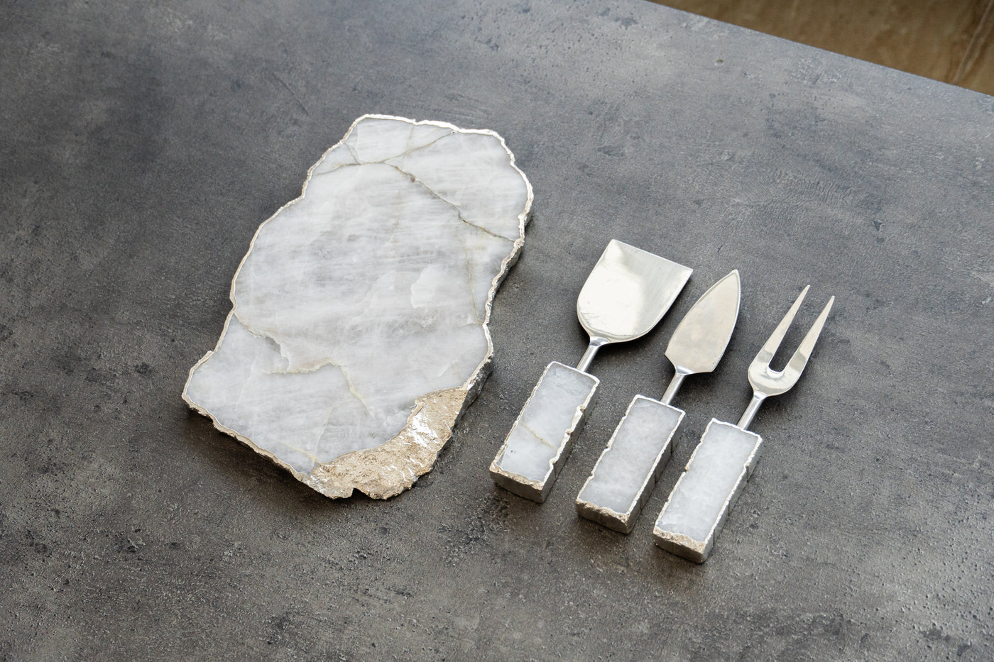 Quartz Platter Set