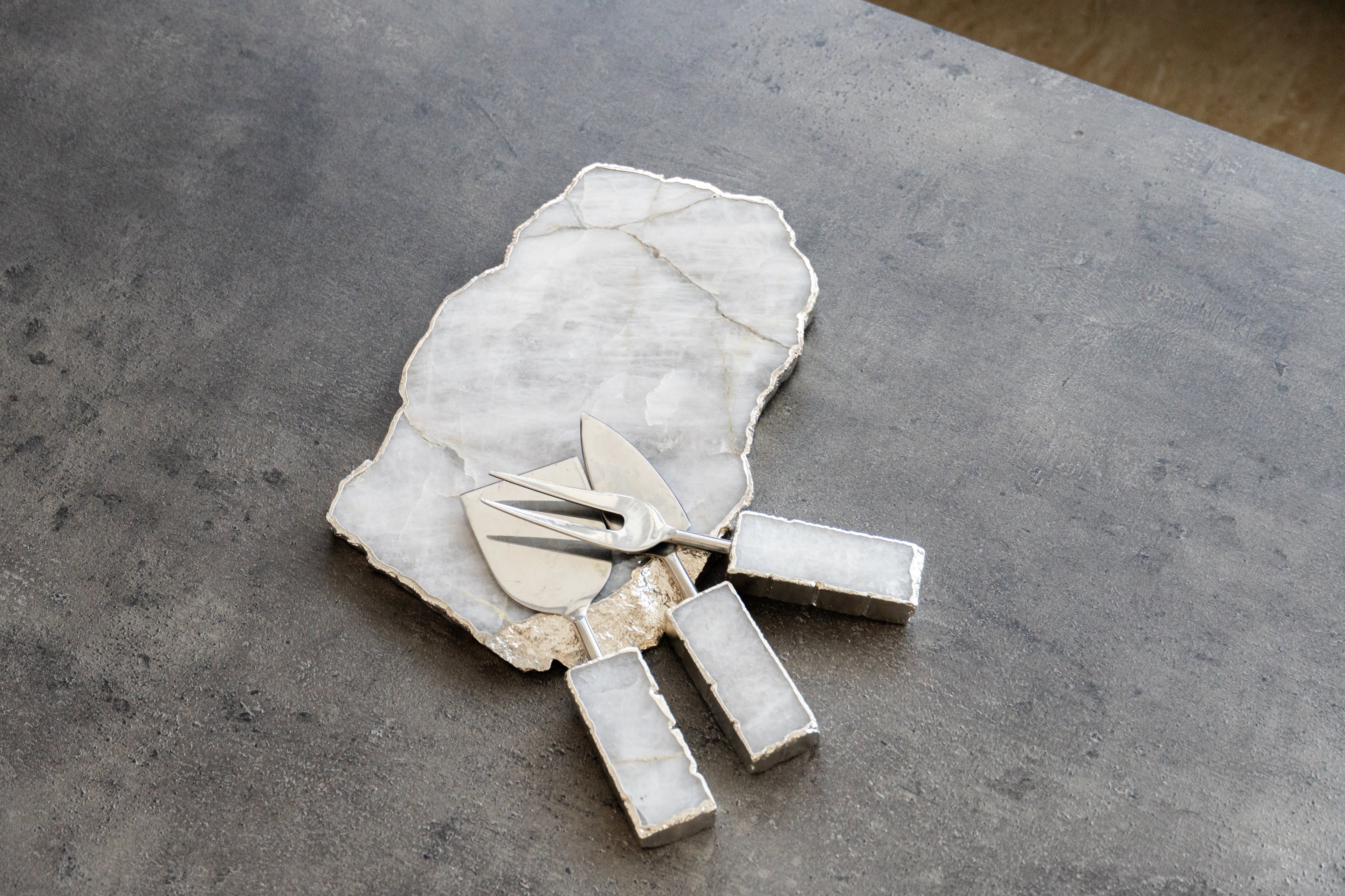Quartz Platter Set