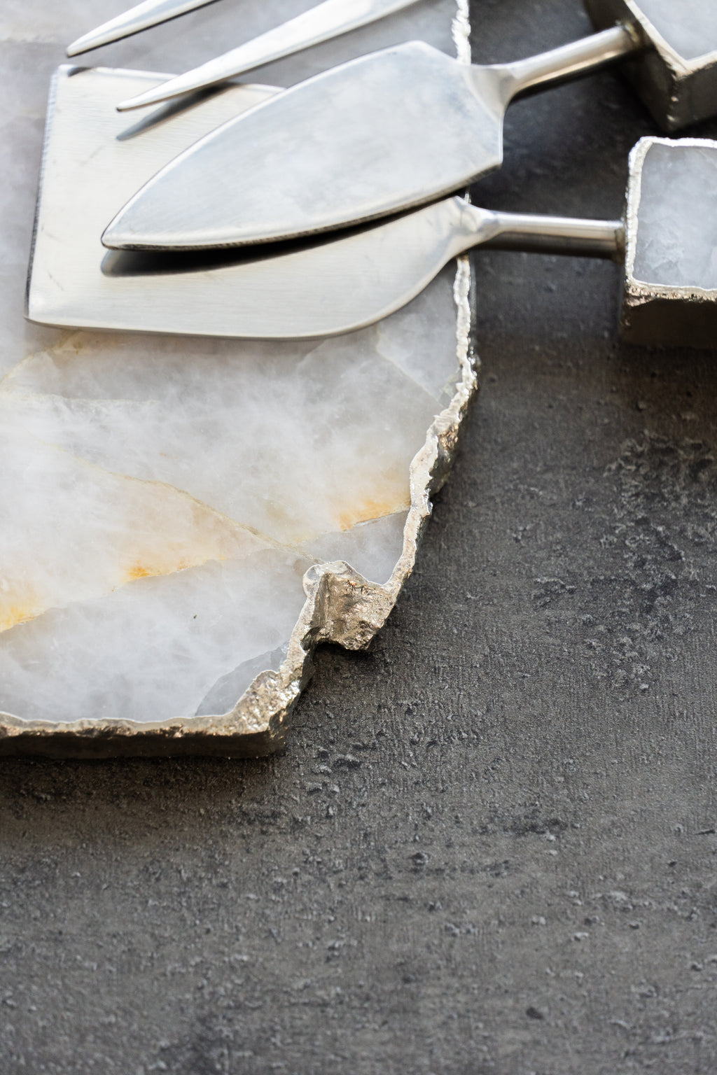 Quartz Platter Set